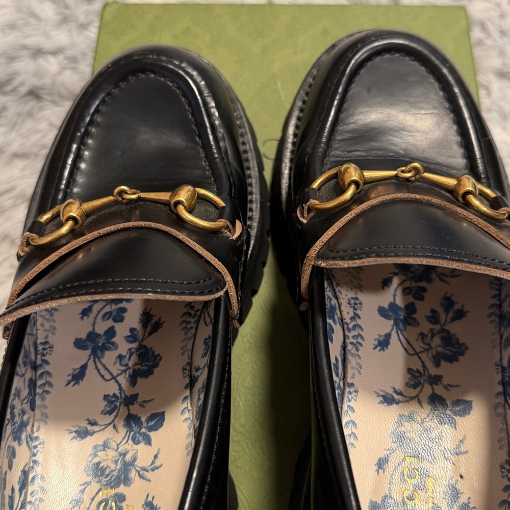 Gucci Black Leather Horsebit Lug Sole Slip-On Loafers - Picture 4 of 7